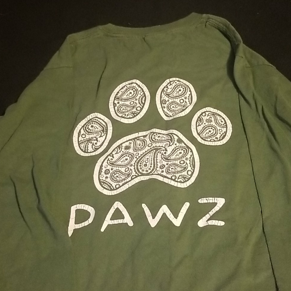 Long sleeve pawz shirt